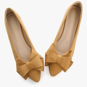 Bow Flats - SZ. 10 1/2 (fit closer to 10) - Soft Gold - Like New!